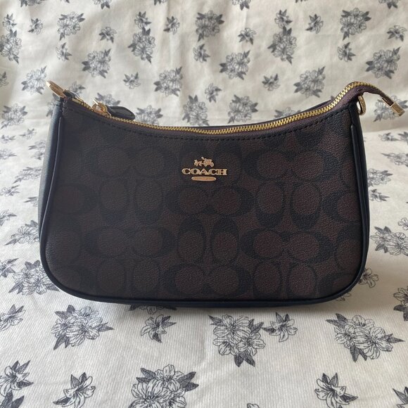 Coach Black Crossbody Bag With Classic Pattern - Picture 2 of 6